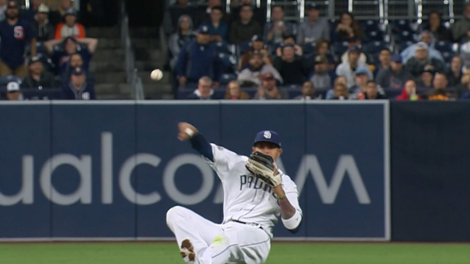 Must C Machado's acrobatic play 05/16/2019 San Diego Padres