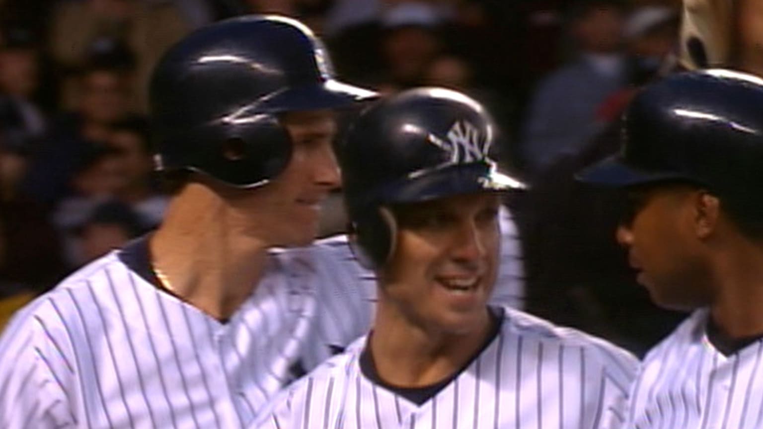 Tino Martinez hits his 32nd home run of 2001 