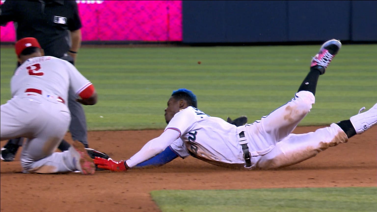 Herrera saca a Chisholm Jr. 25/05/2021 Los Phillies de Filadelfia