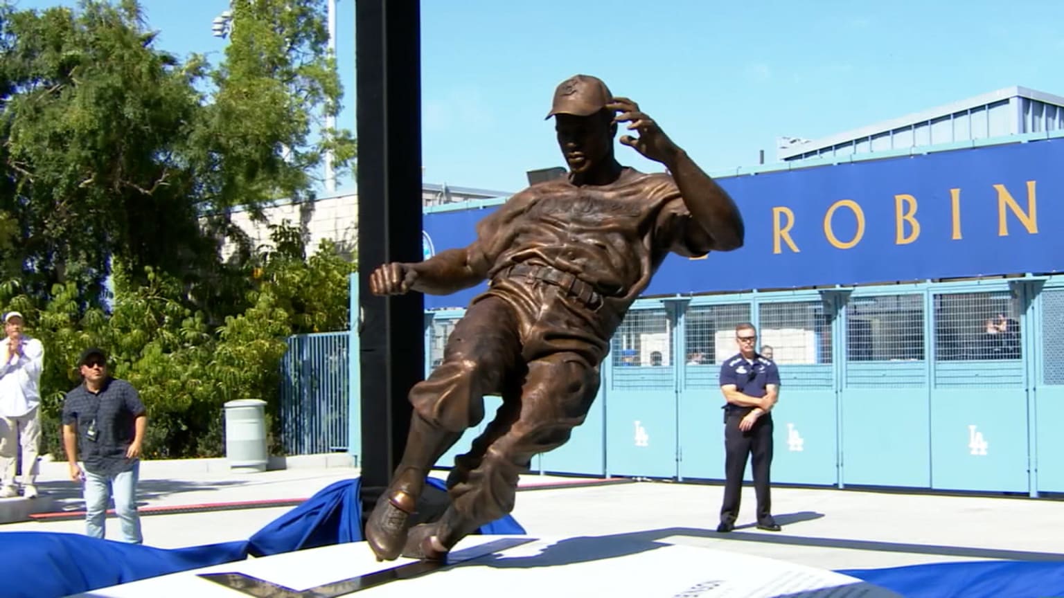 Jackie Robinson's statue unveiled 02/20/2022