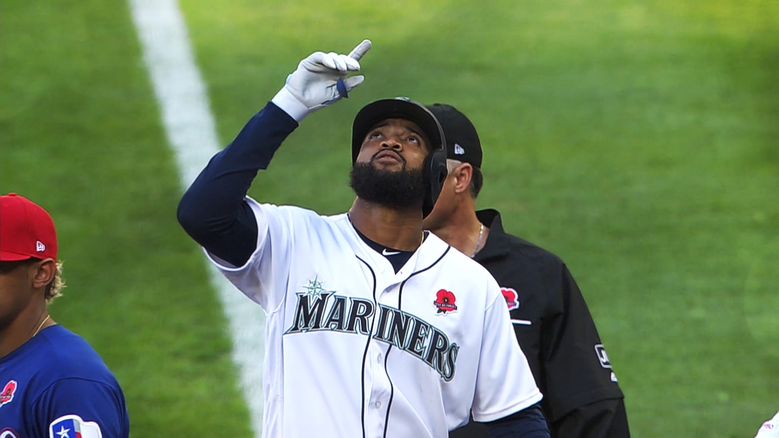 Domingo Santana signs with the Indians | 12/03/2019 | Washington Nationals