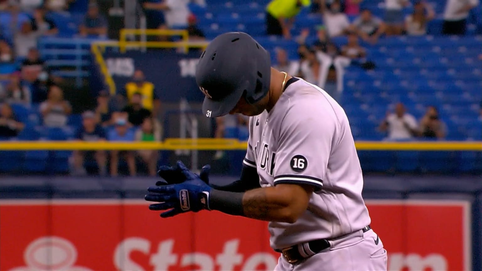 Aaron Hicks' sacrifice fly 05/12/2021 New York Yankees