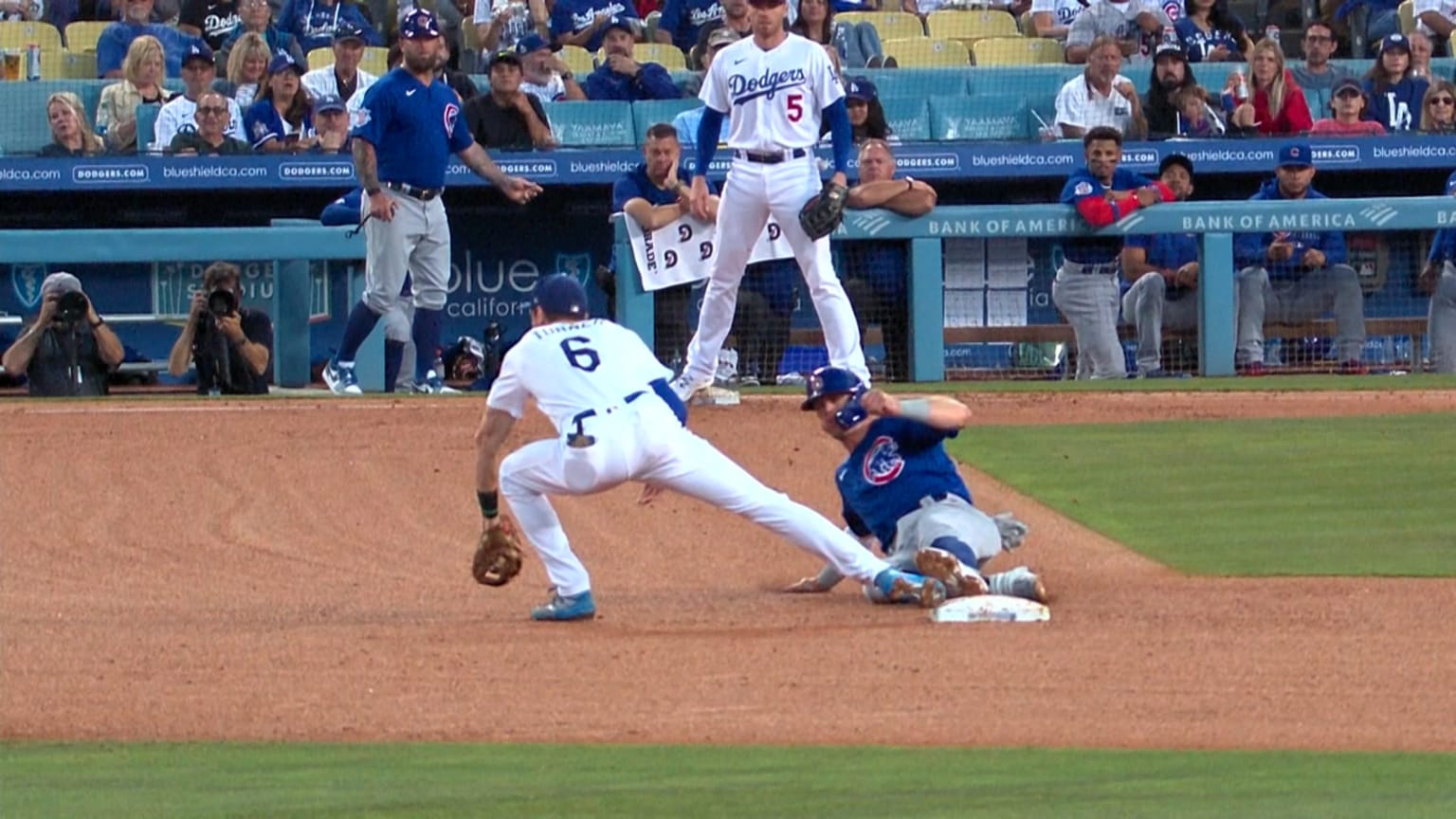 Gavin Lux nabs Nico Hoerner after review in the 4th | 07/07/2022 ...