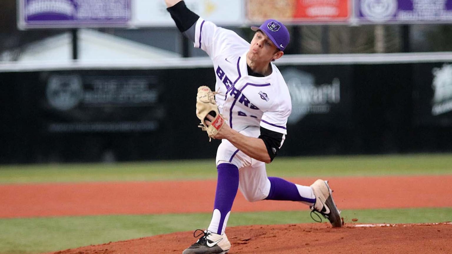 Draft Report Gavin Stone, college pitcher 06/03/2020
