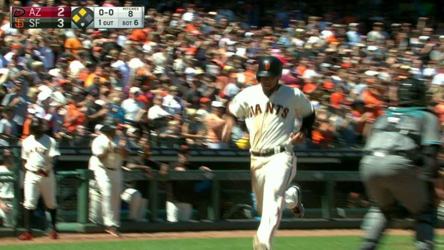ARI@SF: Tejada extends Giants
