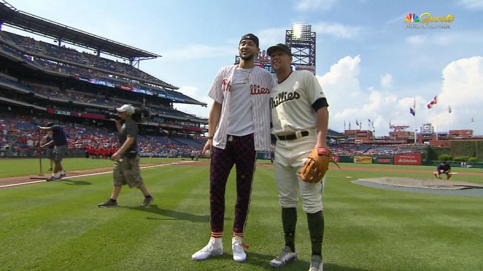 Ben Simmons tosses first pitch, 05/26/2018