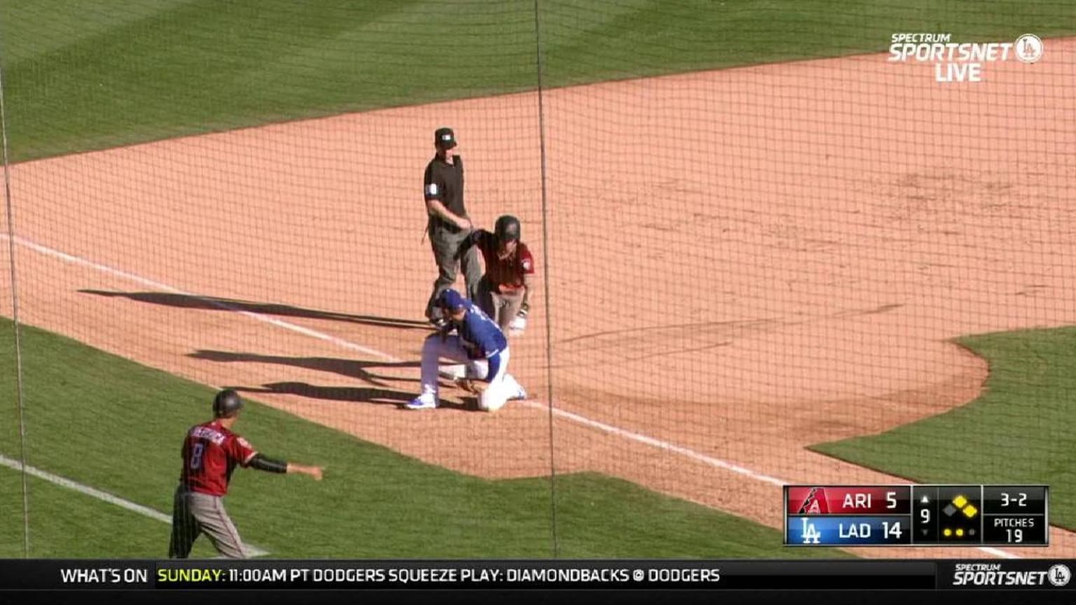 Cribbs scores on throwing error 03/03/2018 Houston Astros