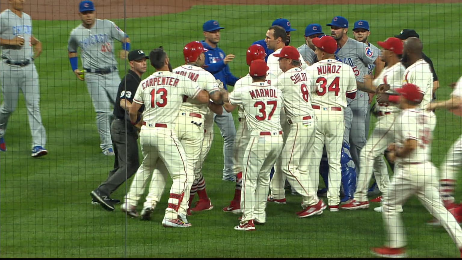 Benches clear in St. Louis 09/28/2019 St. Louis Cardinals
