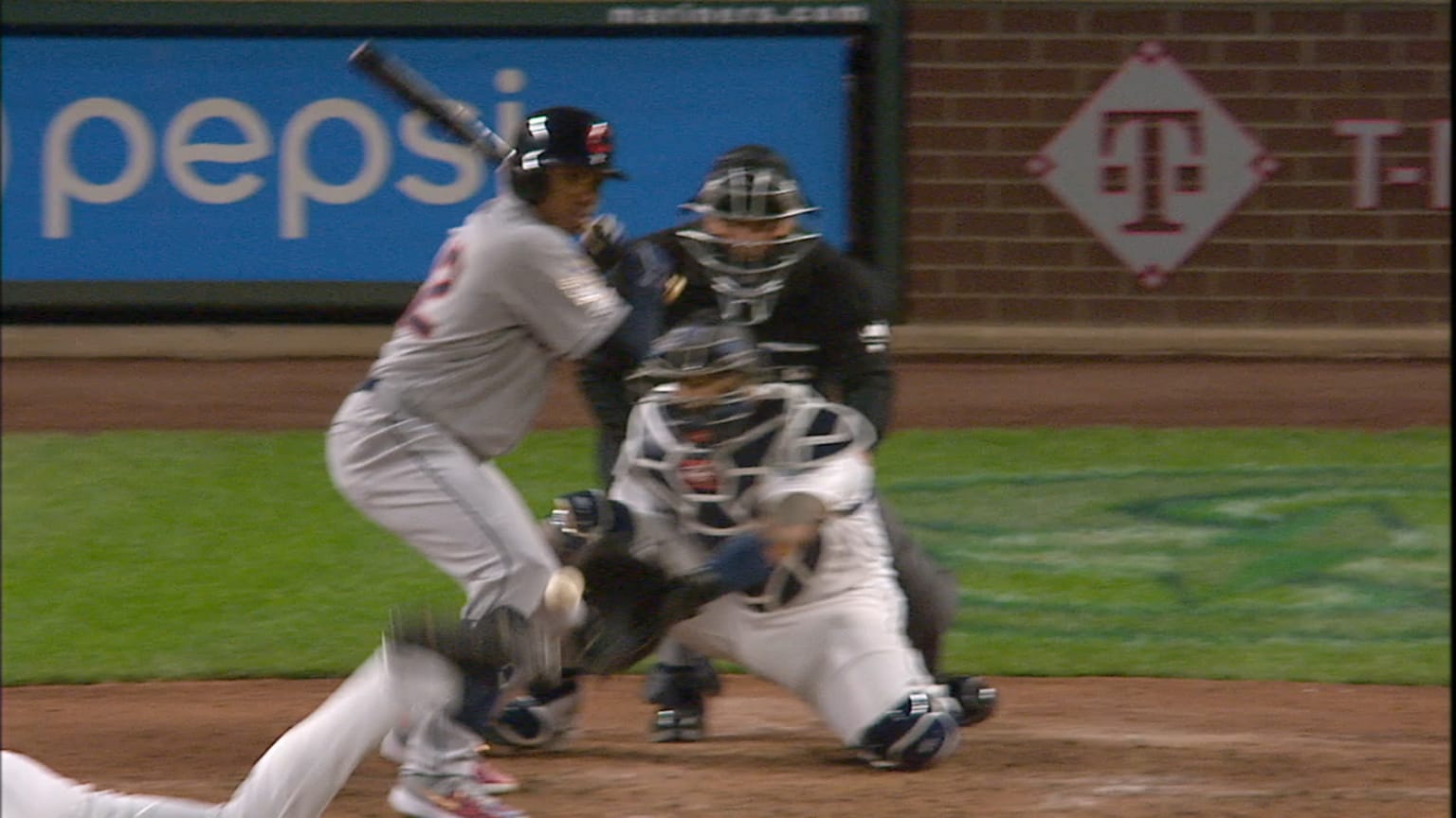 Allen earns basesloaded HBP 04/16/2019