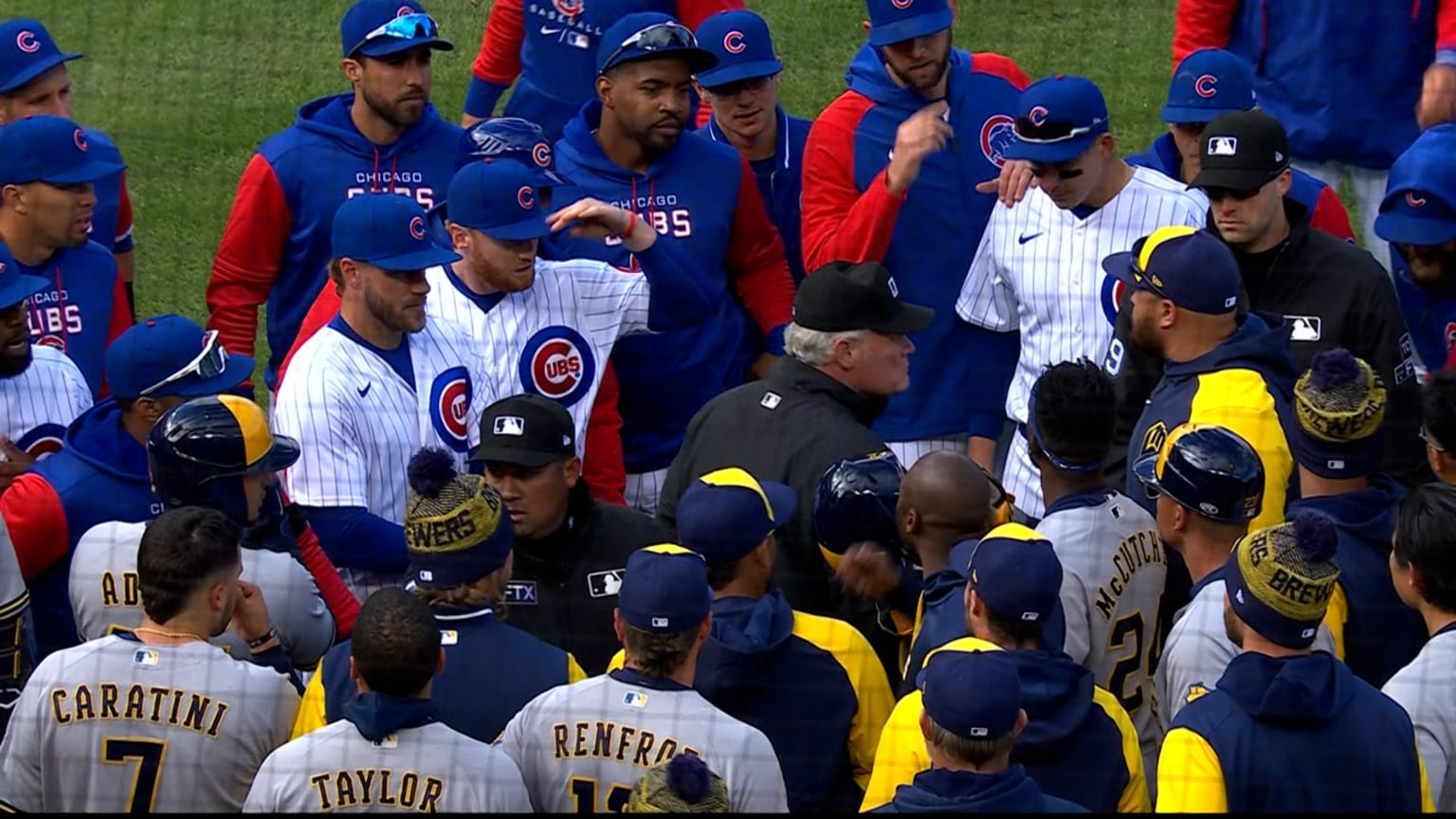 Brewers, Cubs benches clear after Andrew McCutchen HBP