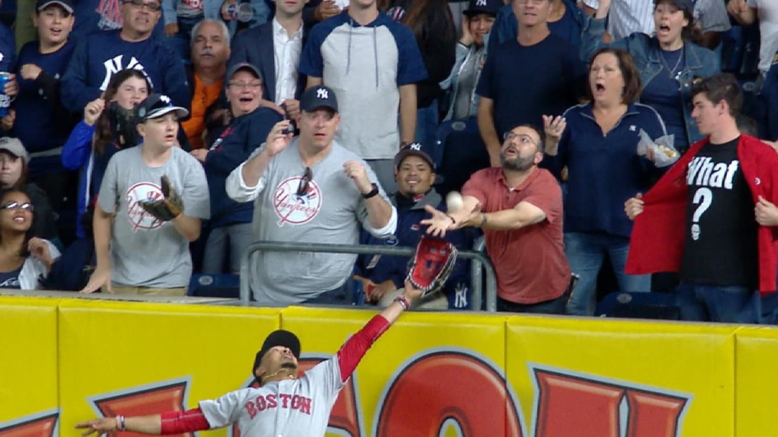 BOS@NYY: Betts robs home run off fan's attempted grab | 06/07/2017 ...