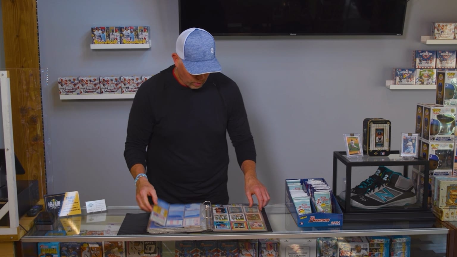 Sean Casey's favorite binder | 06/28/2022 | Minnesota Twins