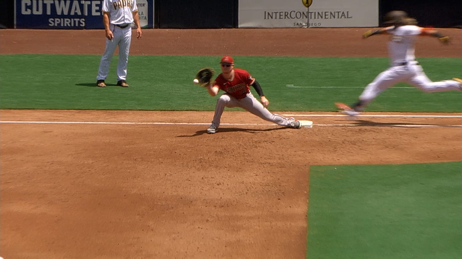 D-backs turn two after review, 07/11/2022