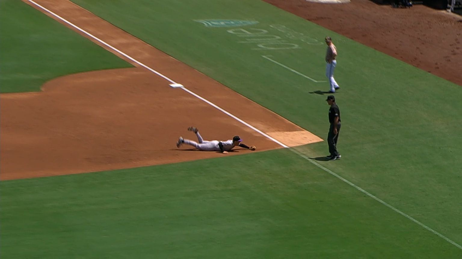 Ryan McMahon's diving play 06/12/2022 Seattle Mariners