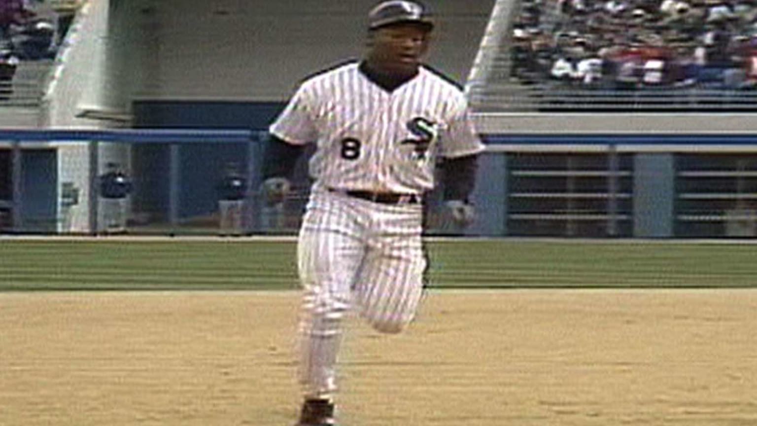 A Bo Jackson homer remains a favorite memory 30 years later