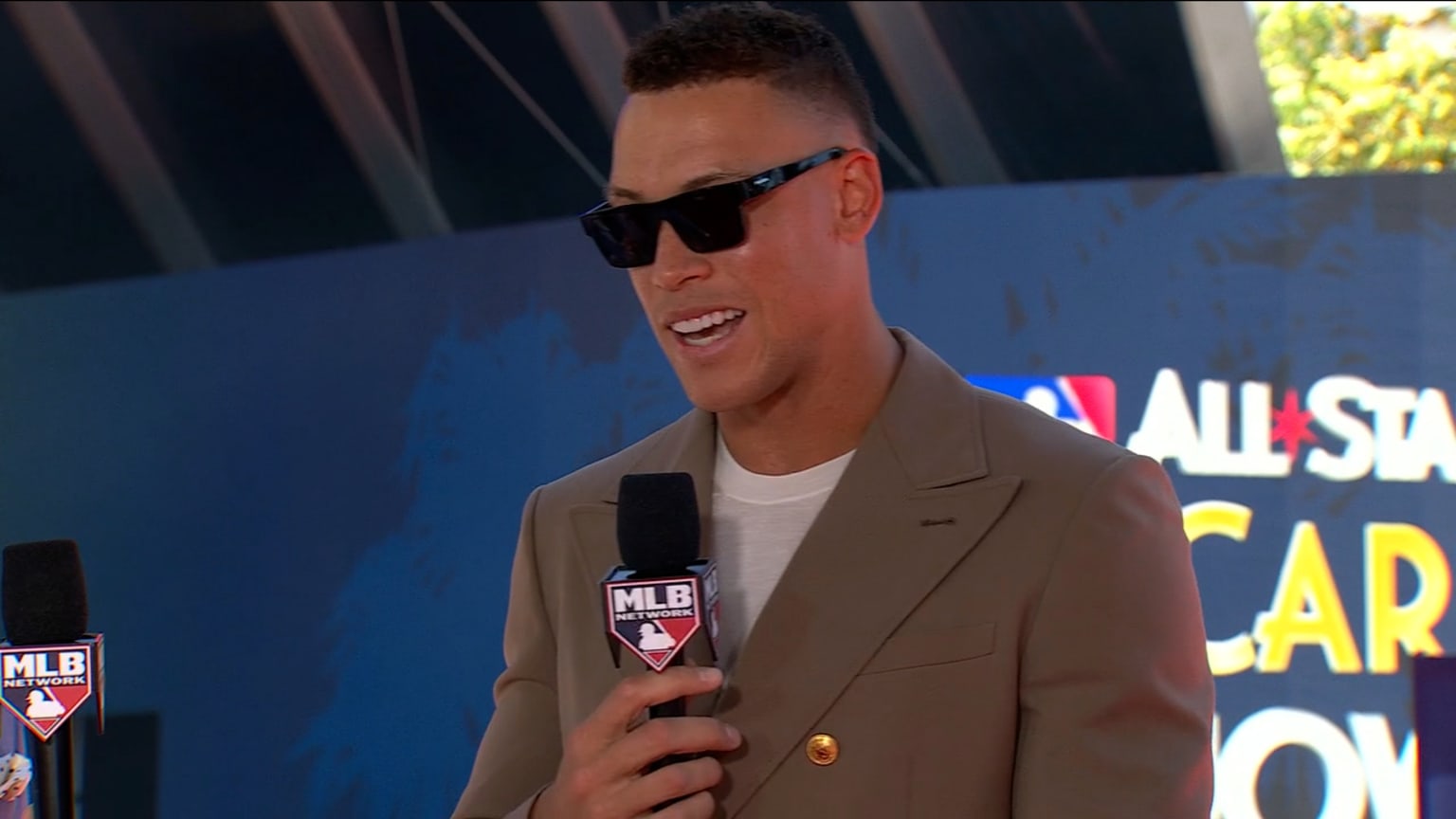 Aaron Judge talks about fashion, playing center field | 07
