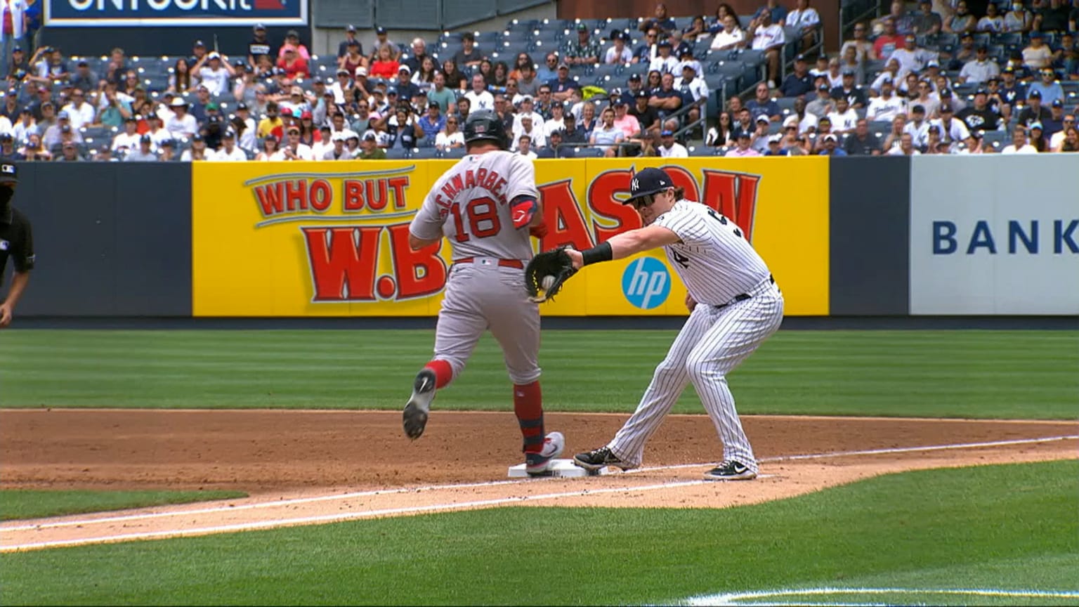 Kyle Schwarber strikes out following a review | 08/17/2021 | Cincinnati