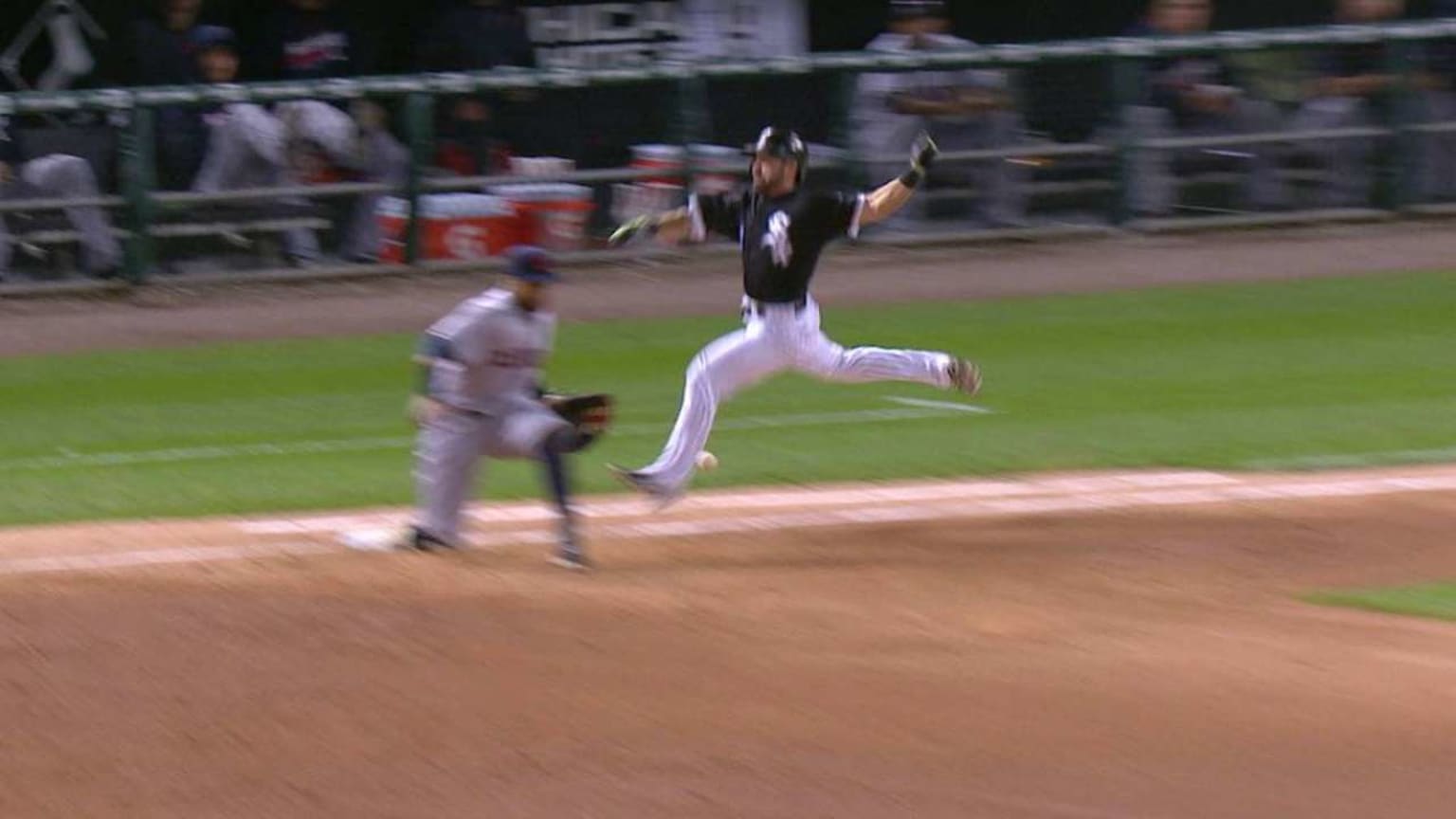 Baltimore Orioles starting pitcher Adam Eaton throws to a Chicago