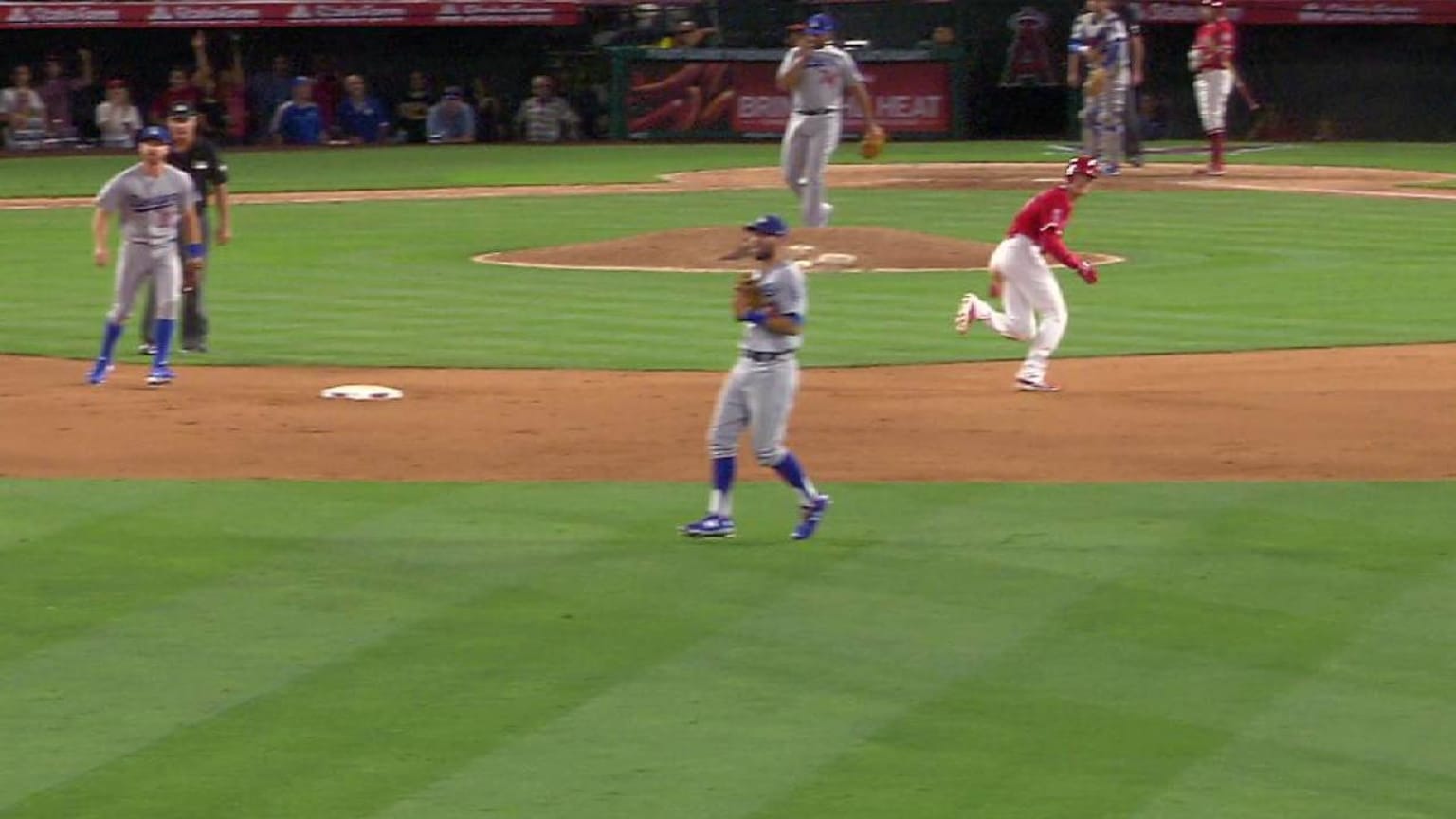 LAD@LAA: Ohtani swipes second, takes third on error | 07/06/2018 | Los ...