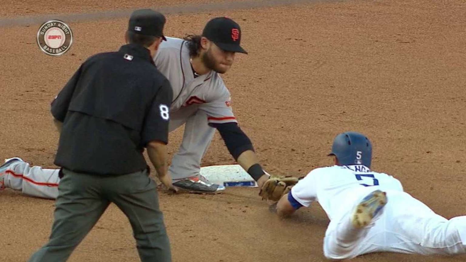 SF@LAD: Posey, Crawford nab Seager trying to steal | 04/17/2016 | MLB.com