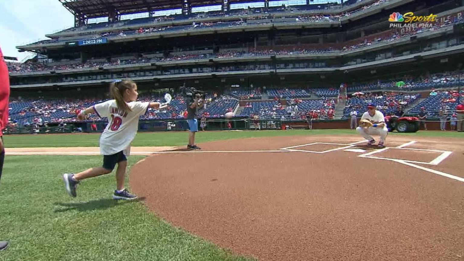 Dawson's first pitch in Philly 07/01/2018 Philadelphia Phillies