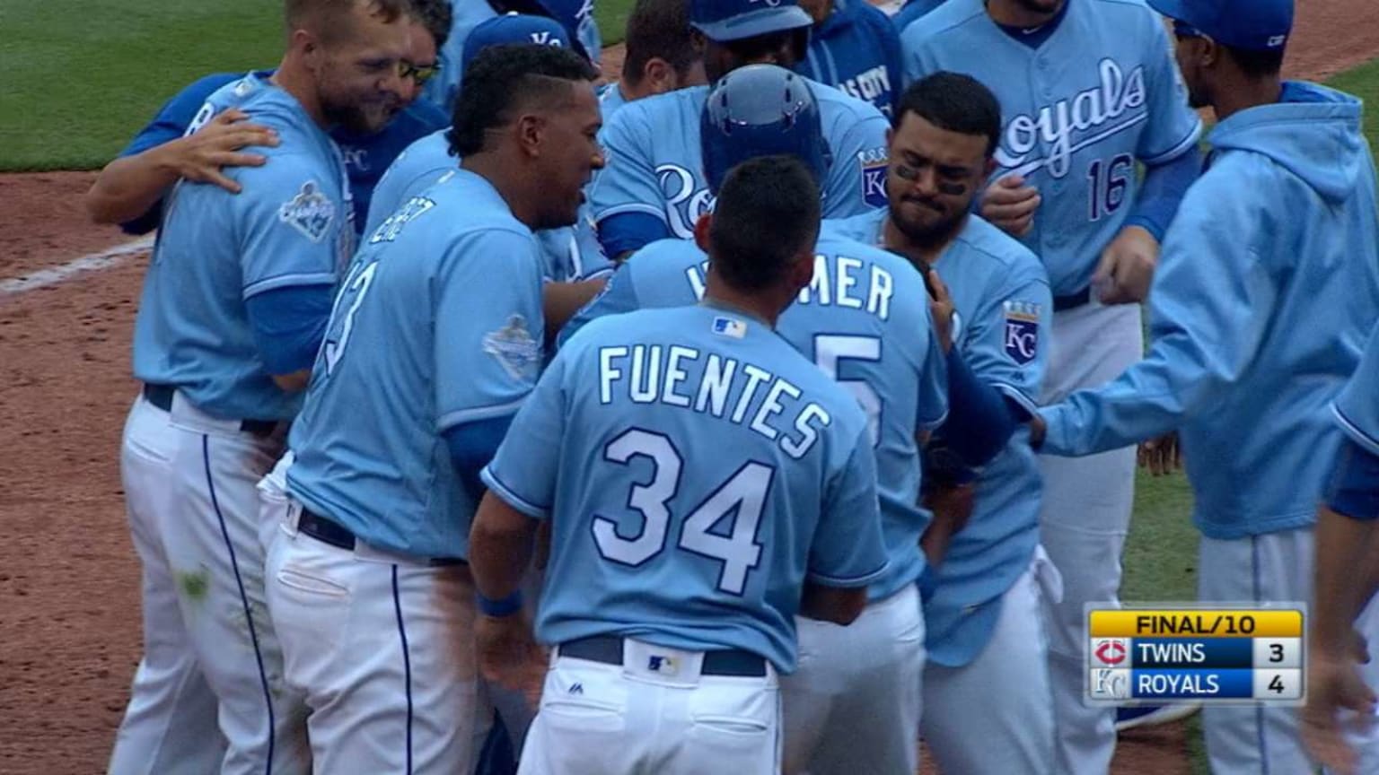 MIN@KC: Pinch-runner Gore helps create walk-off run | 04/10/2016 ...