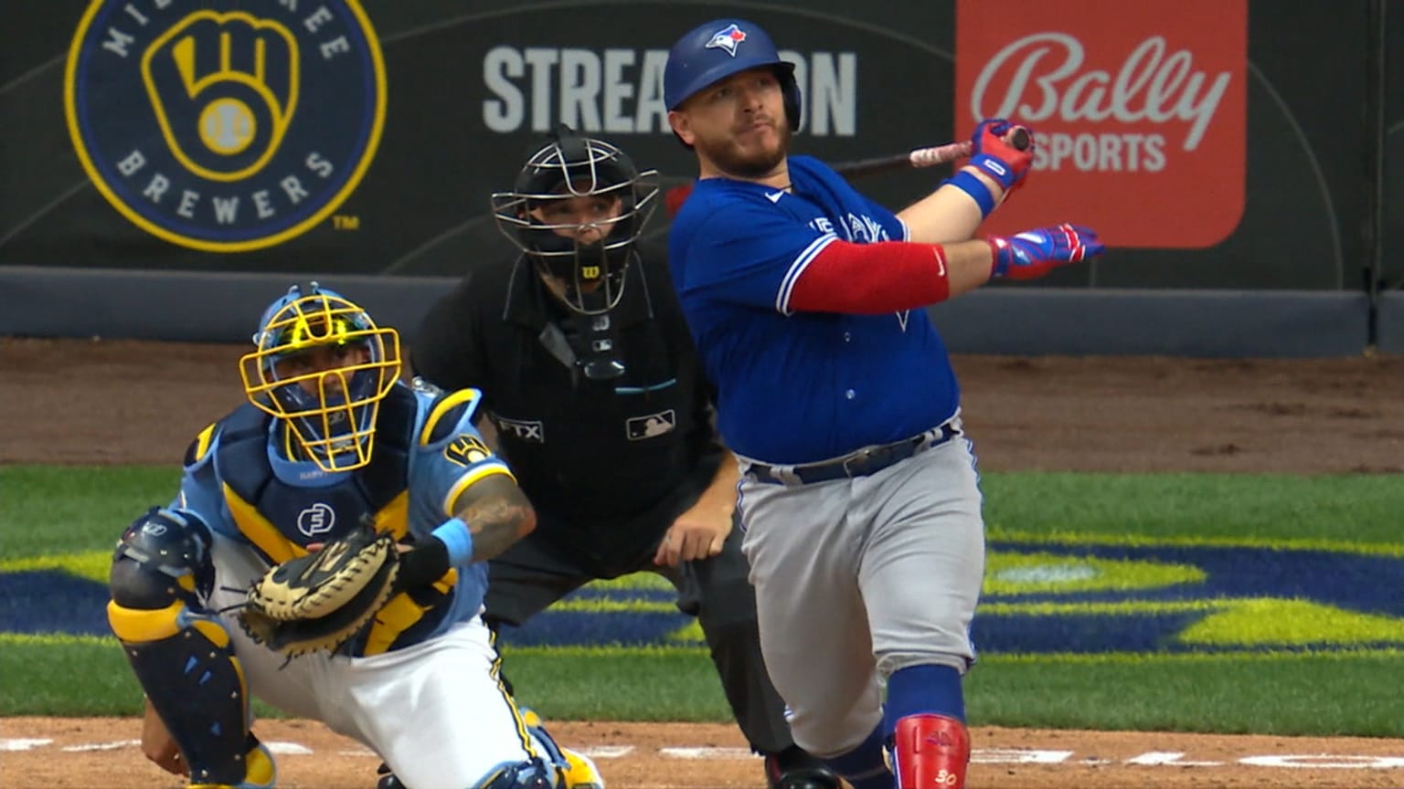 Alejandro Kirk's two-run homer, 03/20/2022