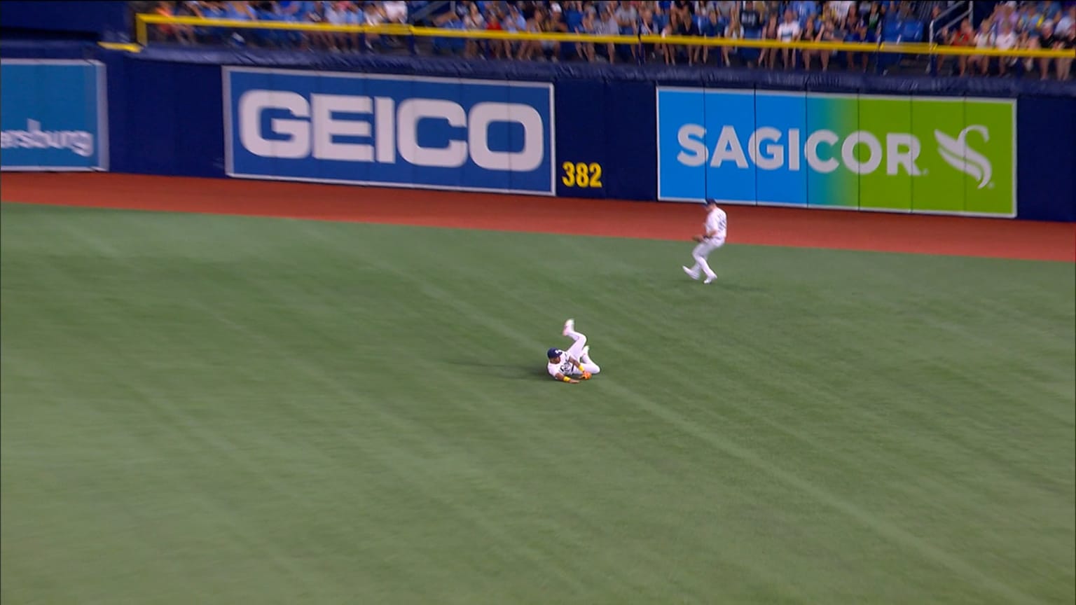 JoseSiri with the #batflip 👀 (via @rays) #MLB #TampaBayRays