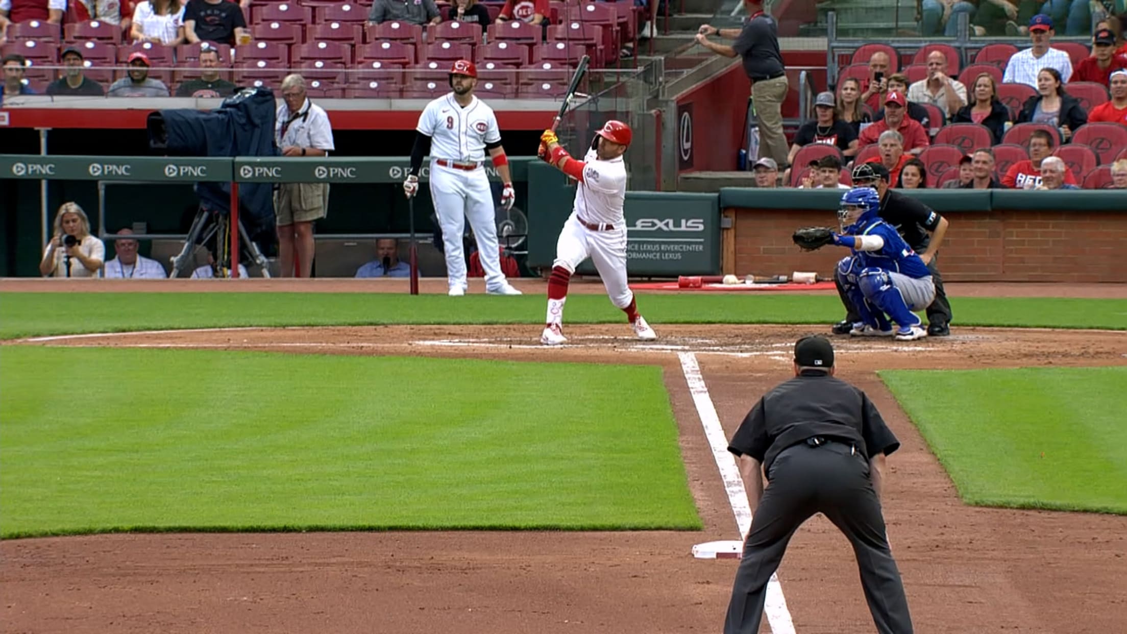 Cincinnati Reds' Joey Votto Hits MLB's Longest Home Run on 40th