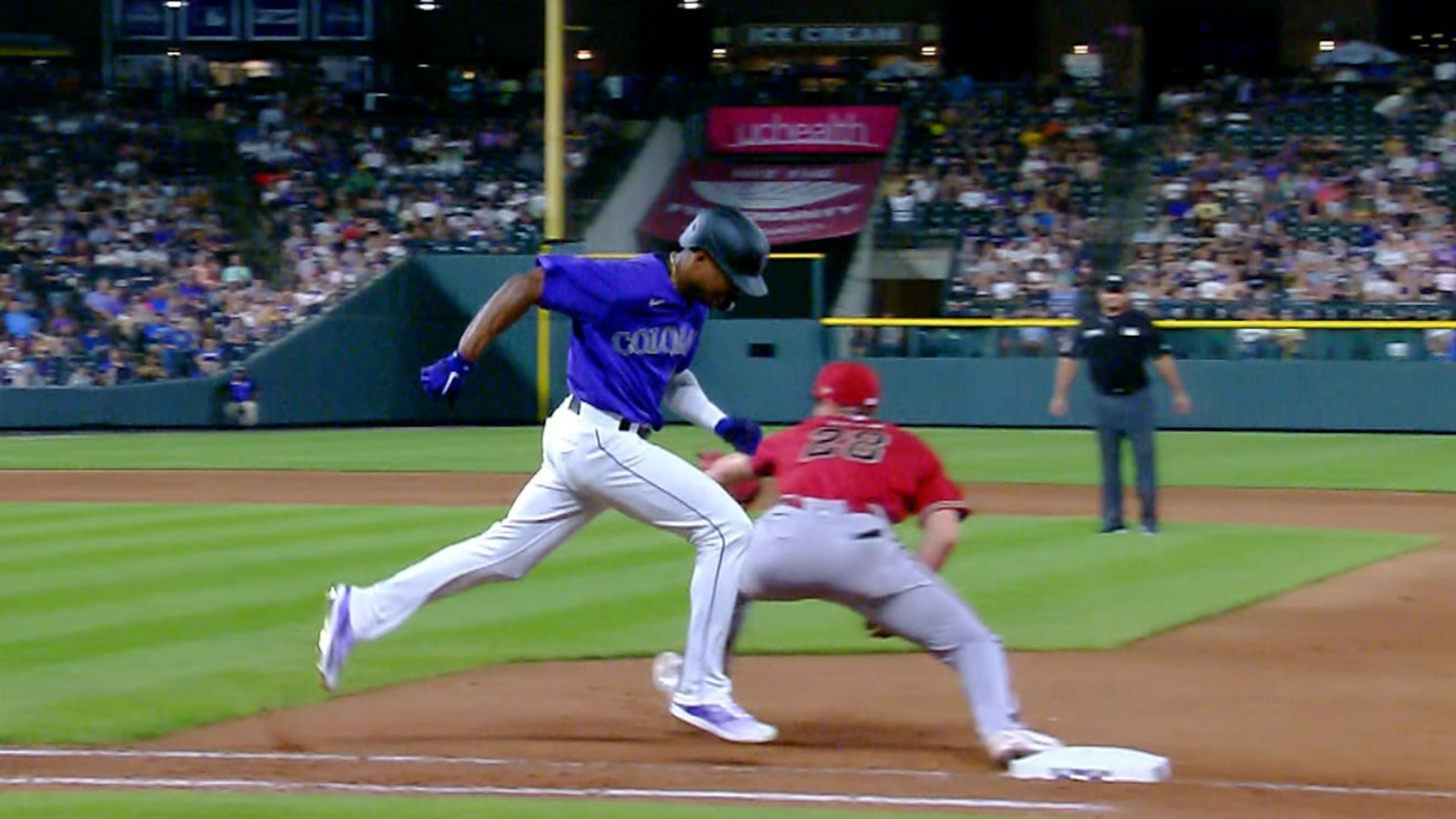 Wynton Bernard pegs first MLB hit, 08/12/2022