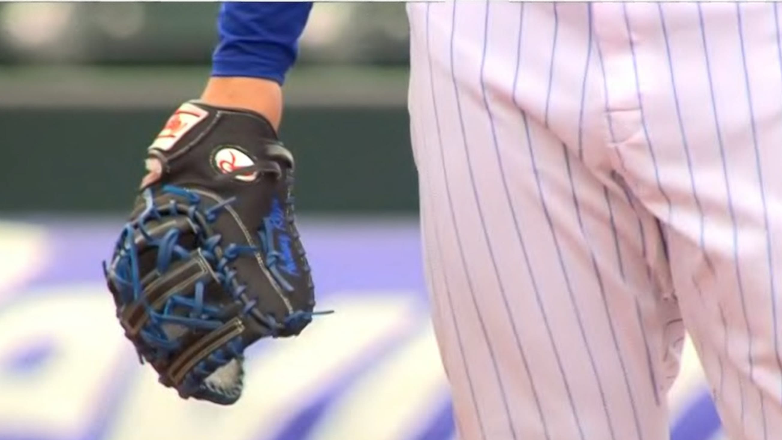 Rizzo on breaking in his glove