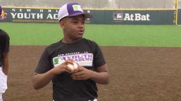 How to Pitch in Pitch, Hit, Run