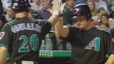 Williams' homer ties game