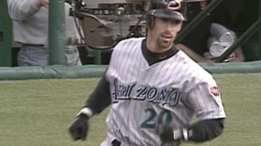 Gonzalez extends streak to 30