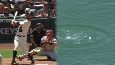 Brandon Belt's no-doubt home run