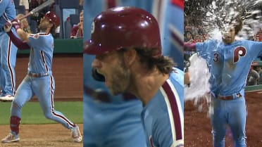 Must C: Phils shock Cubs in 9th