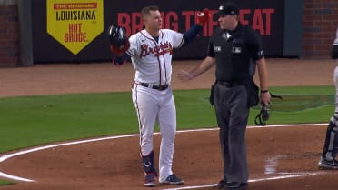 Highlight] Joc Pederson receives a standing ovation before his first AB  back at Truist Park. : r/baseball