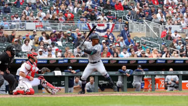 WATCH: Mariners' Julio Rodríguez blasts first career MLB home run 450 feet  vs. Marlins 