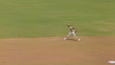 Ozzie Smith's barehanded play