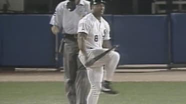 GA198 Bo Jackson Royals Breaks Bat Knee Baseball 8x10 11x14 16x20 Photo