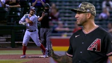 David Peralta takes the mound