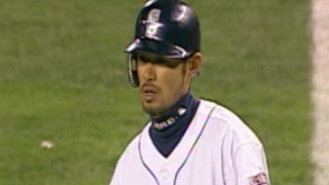 A look back at Ichiro's historic 2001 rookie season | 11/09/2017