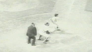 Luis Aparicio's RBI double in 3rd