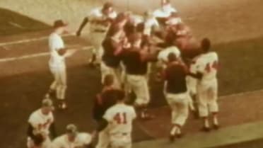 Braves walk off to win Game 1