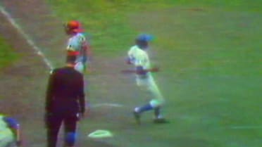 Banks' RBI single off Gibson