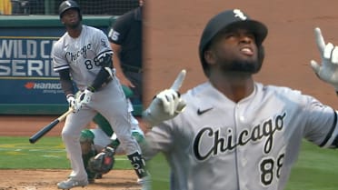 Luis Robert mashes 487-foot homer