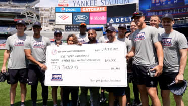 Yankees honor Dan Reischel