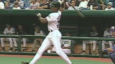 McGriff's 10th homer of 1999