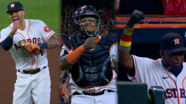 Astros turn key DP in 7th inning