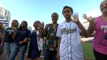 Padres honor cancer survivors